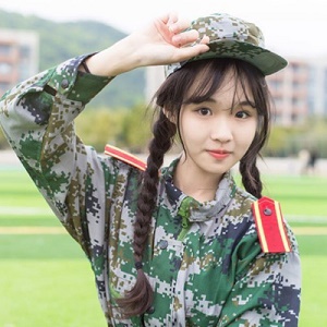 清纯迷彩服美女微信头像7