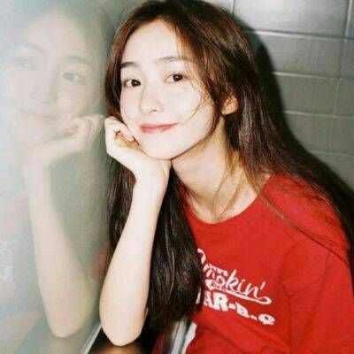 气质甜美长发女生微信头像3