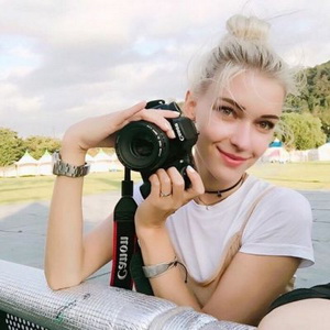 清新时尚欧美少女微信头像20